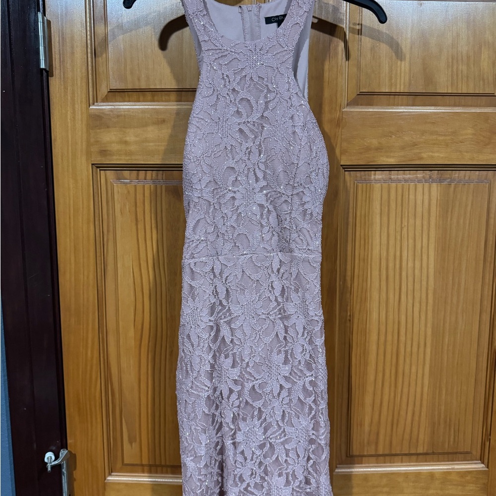 Elegant Lace Dress in Soft Pink